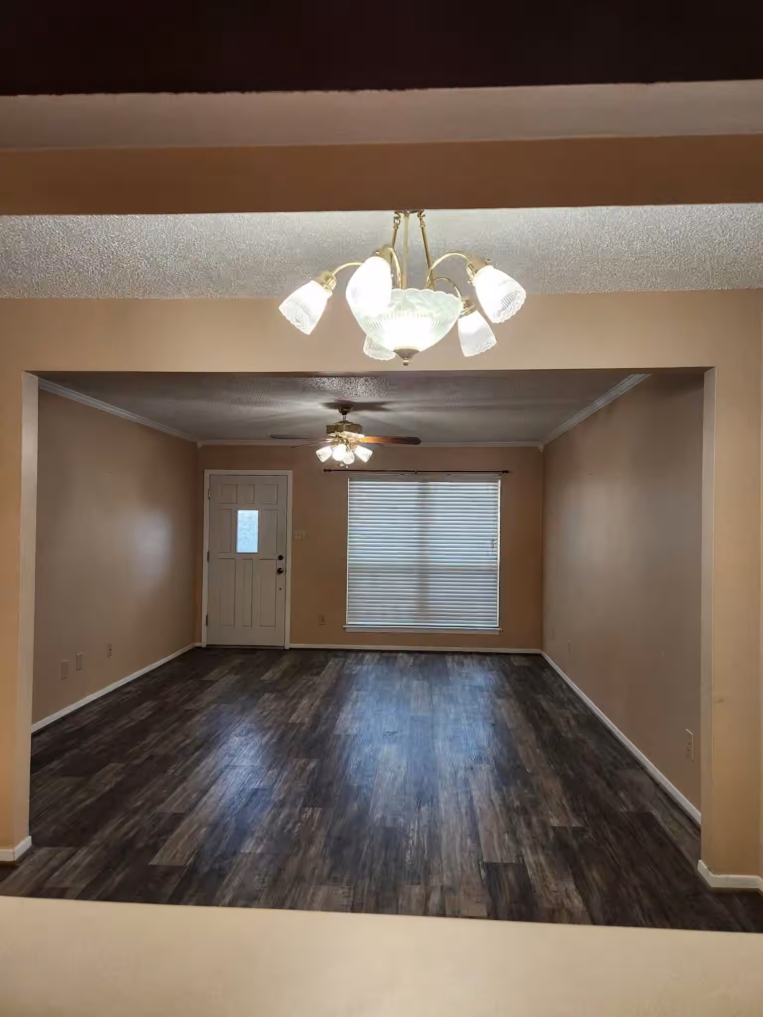 Photo 2 of 1252 Eagle Lake Road 8, Sealy, TX