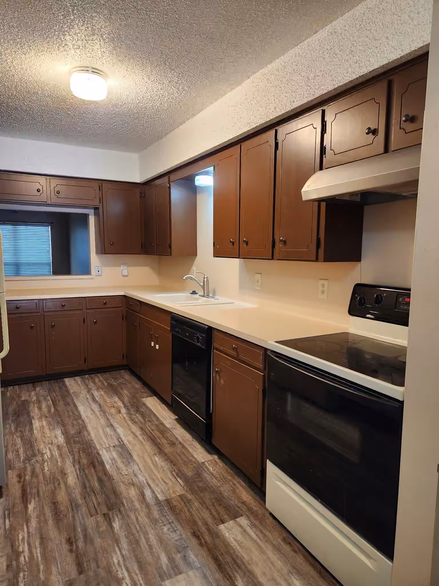 Photo 7 of 1252 Eagle Lake Road 8, Sealy, TX