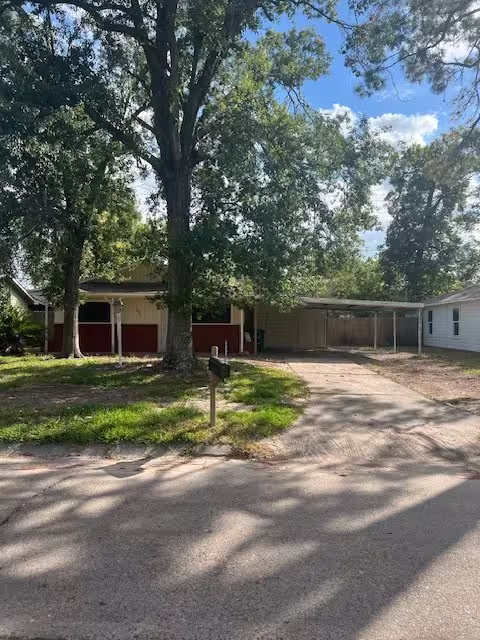 Photo 2 of 6622 Hartwick Road, Houston, TX
