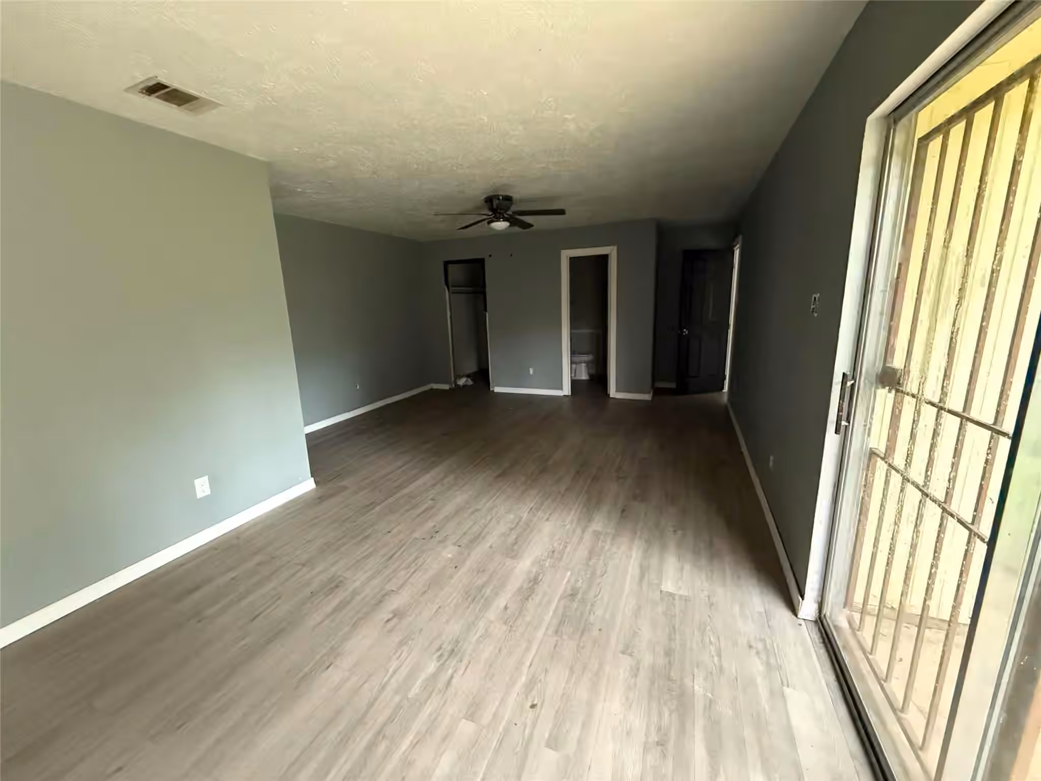 Photo 5 of 8006 White Swan Drive, Humble, TX