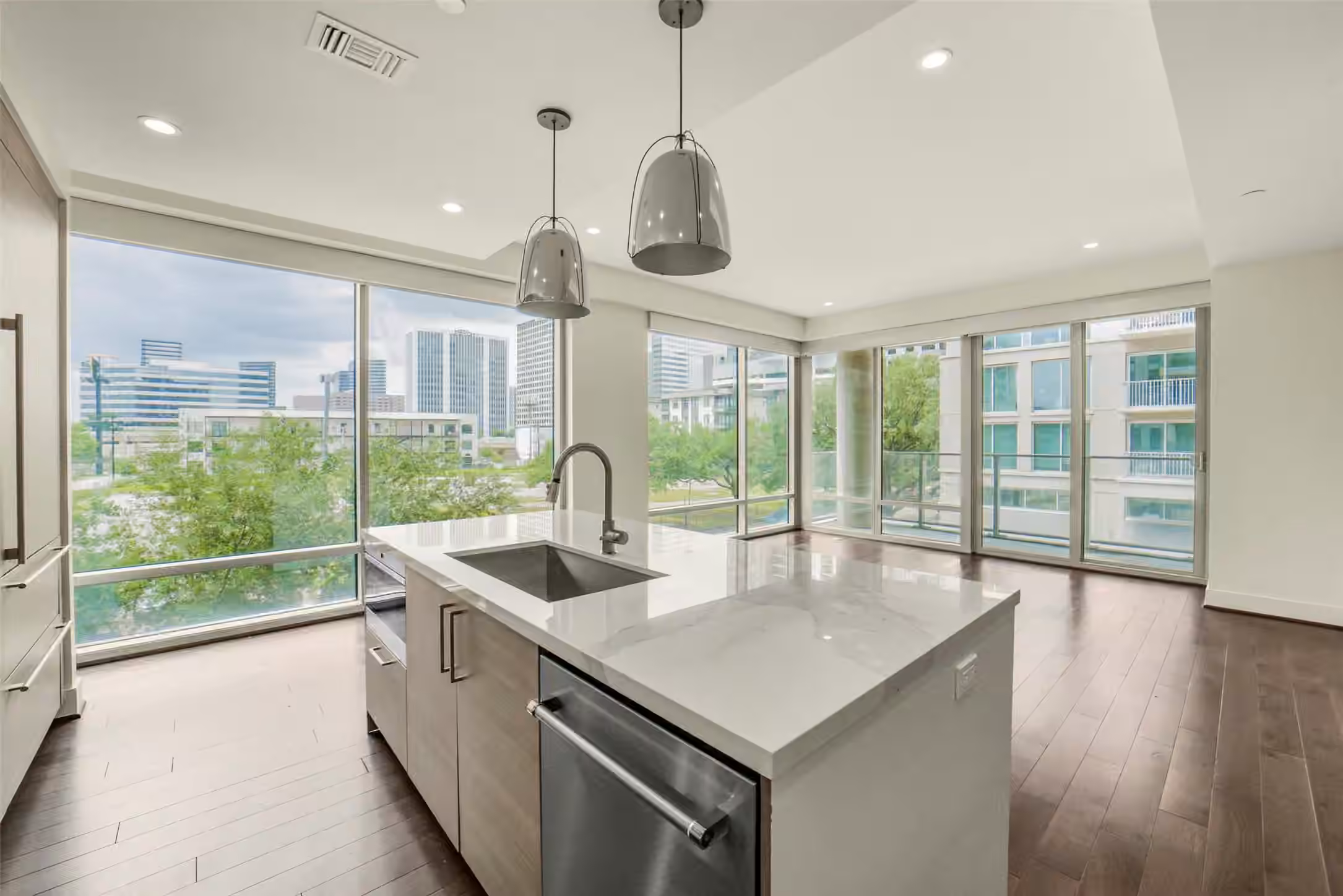 Photo 6 of 2047 Westcreek Lane 302, Houston, TX