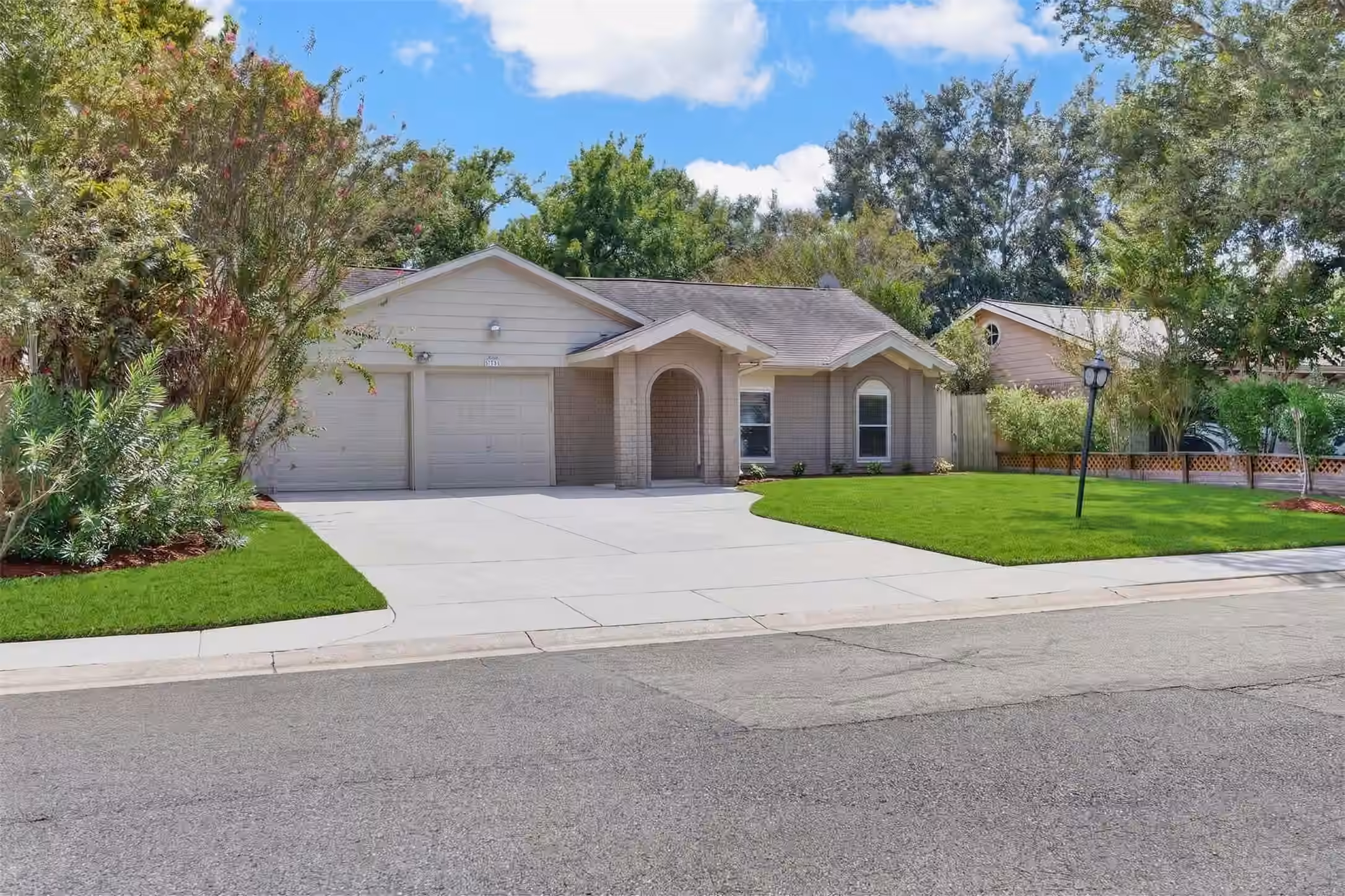 Photo 3 of 11307 Langdon Lane, Houston, TX