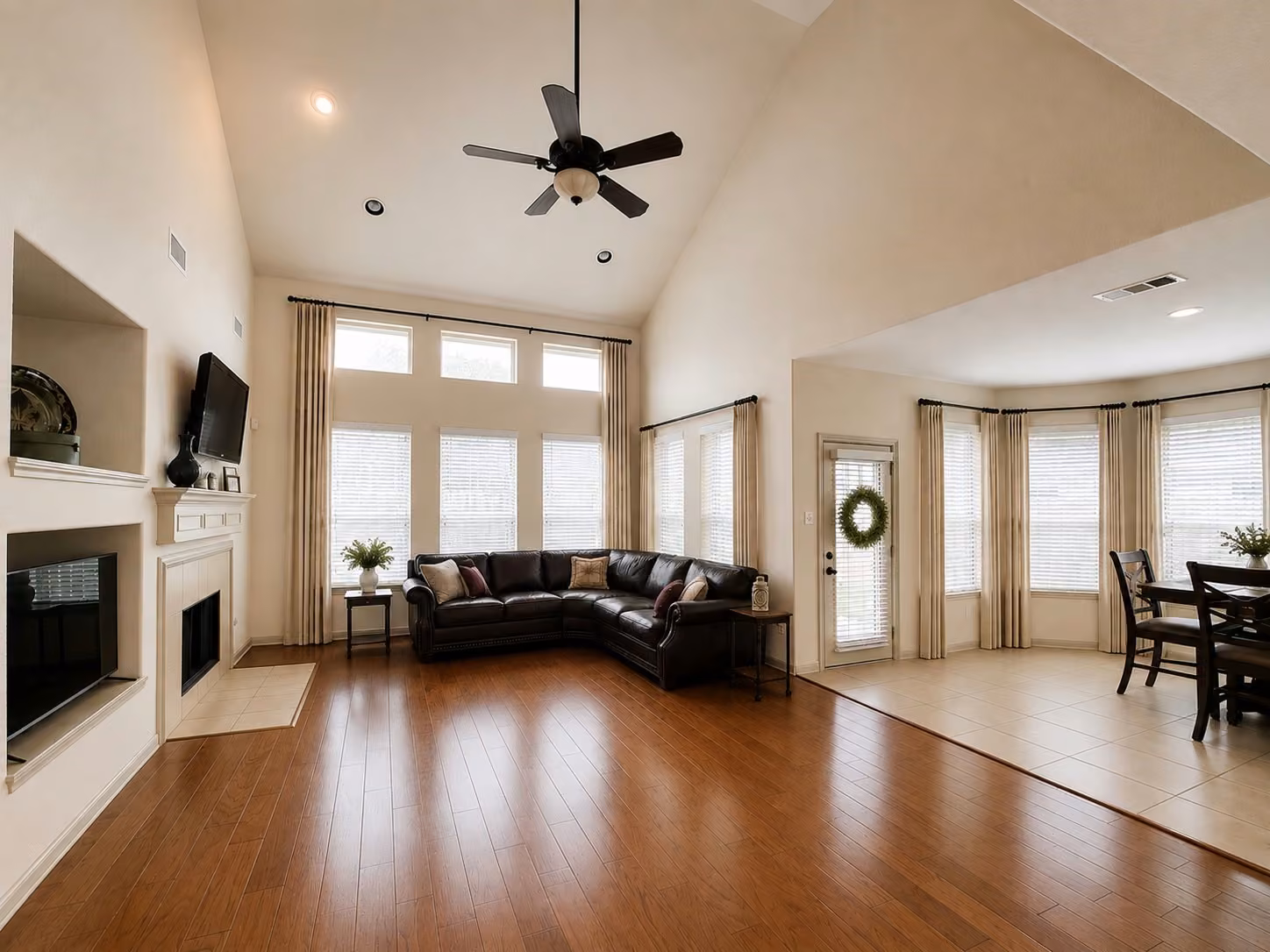 Photo 3 of 4027 Chestnut Bend Drive, Missouri City, TX