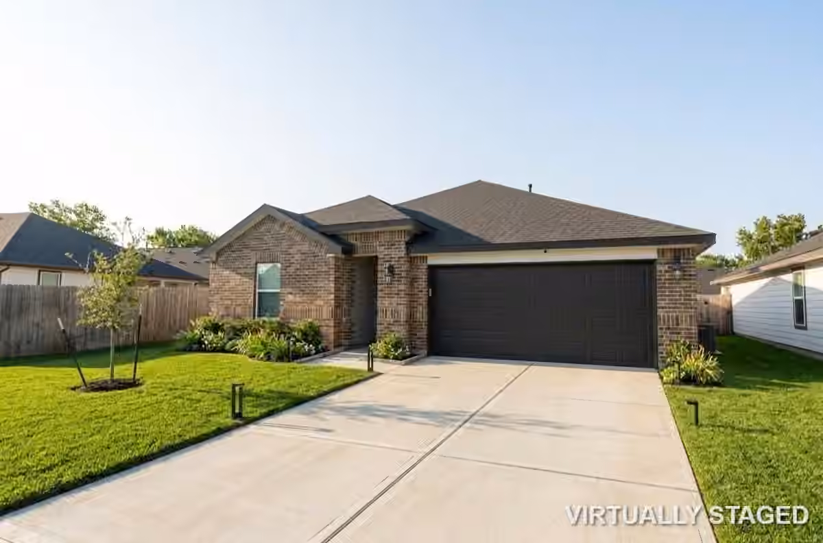 Photo of 1111 Desert Willow Drive, Rosharon, TX 77583