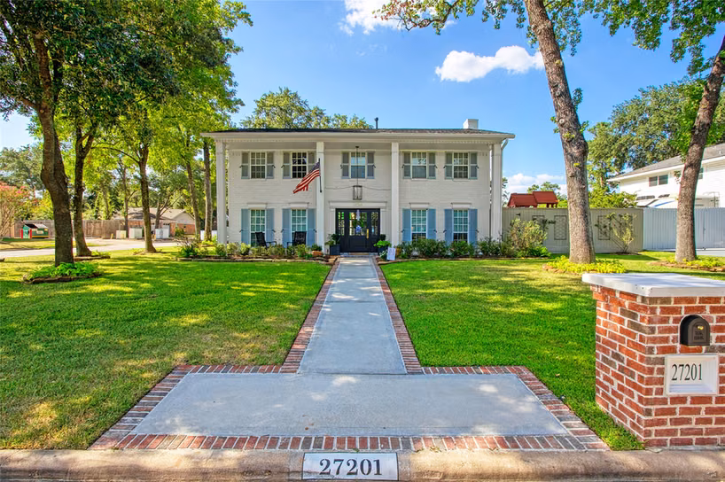 Photo of 27201 Stark Lane, Oak Ridge North, TX