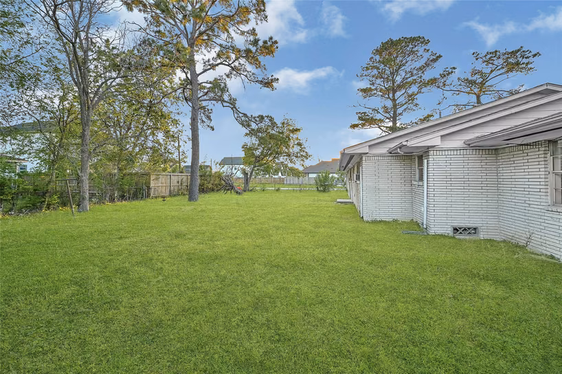 Photo 3 of 7954 Booker St, Houston, TX