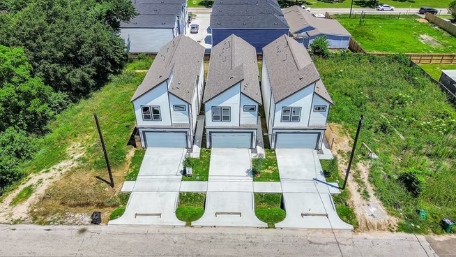 Photo 4 of 848 Lucky Street, Houston, TX