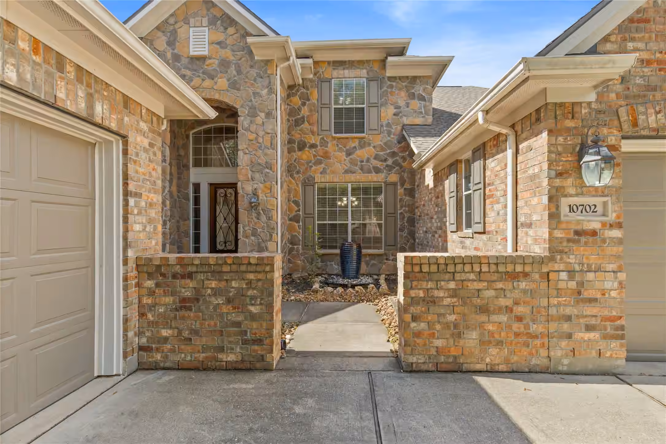 Photo 3 of 10702 Winding Green Drive, Humble, TX