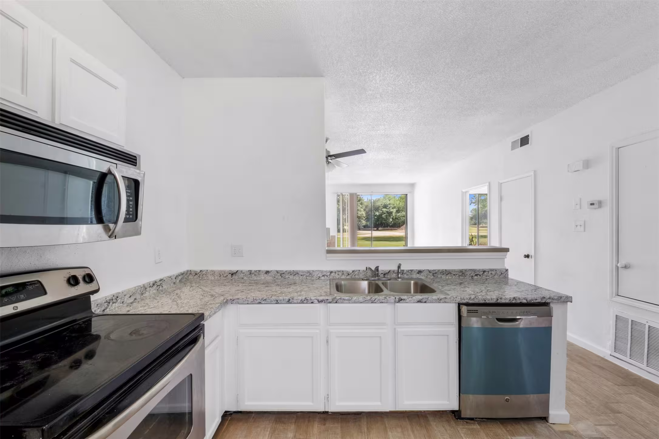 Photo 7 of 8253 Sands Point Drive 165, Houston, TX