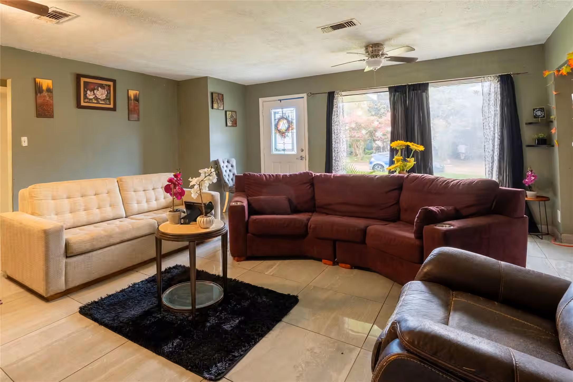 Photo 4 of 8438 Sonneville Drive, Houston, TX