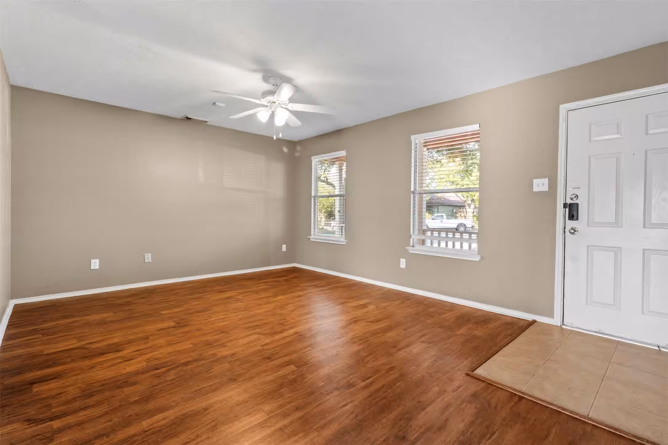 Photo 4 of 21207 Grand Linden Court, Humble, TX