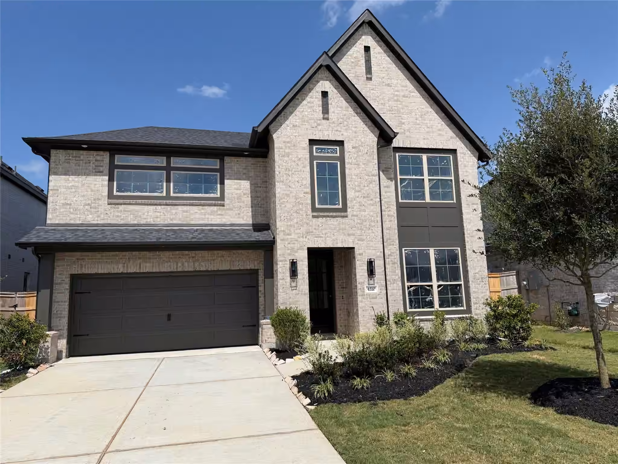 Photo 2 of 4510 Sunny Hazel Lane, Fulshear, TX