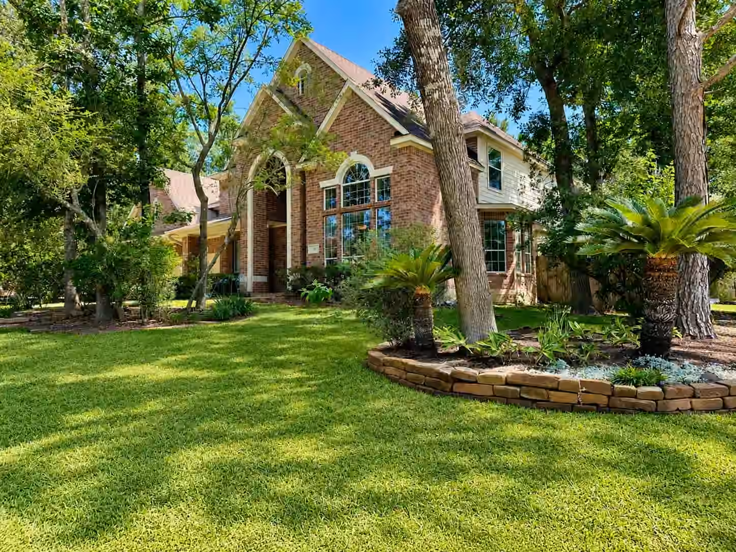 Photo 2 of 6 Meadow Rose Place, The Woodlands, TX