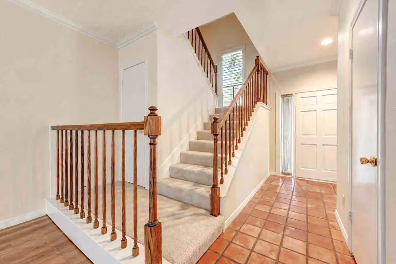 Photo 5 of 701 Bering Drive 201, Houston, TX