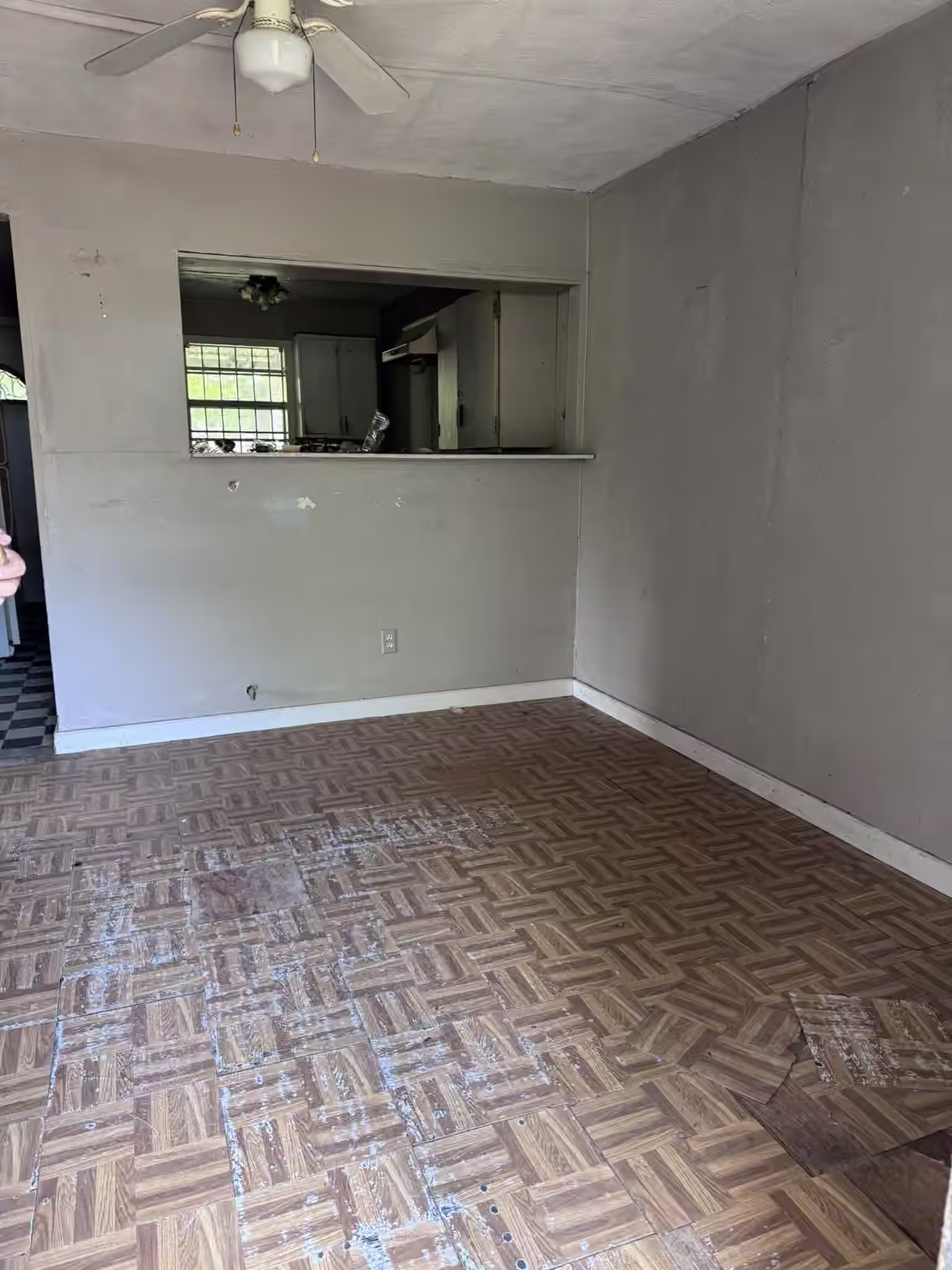 Photo 2 of 13015 Woody Road, Brookside, TX