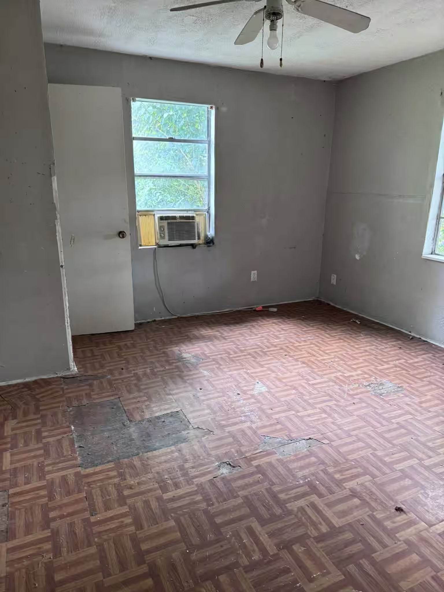 Photo 4 of 13015 Woody Road, Brookside, TX