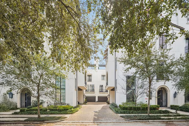 Photo 2 of 2411 Rosamond Street A, Houston, TX