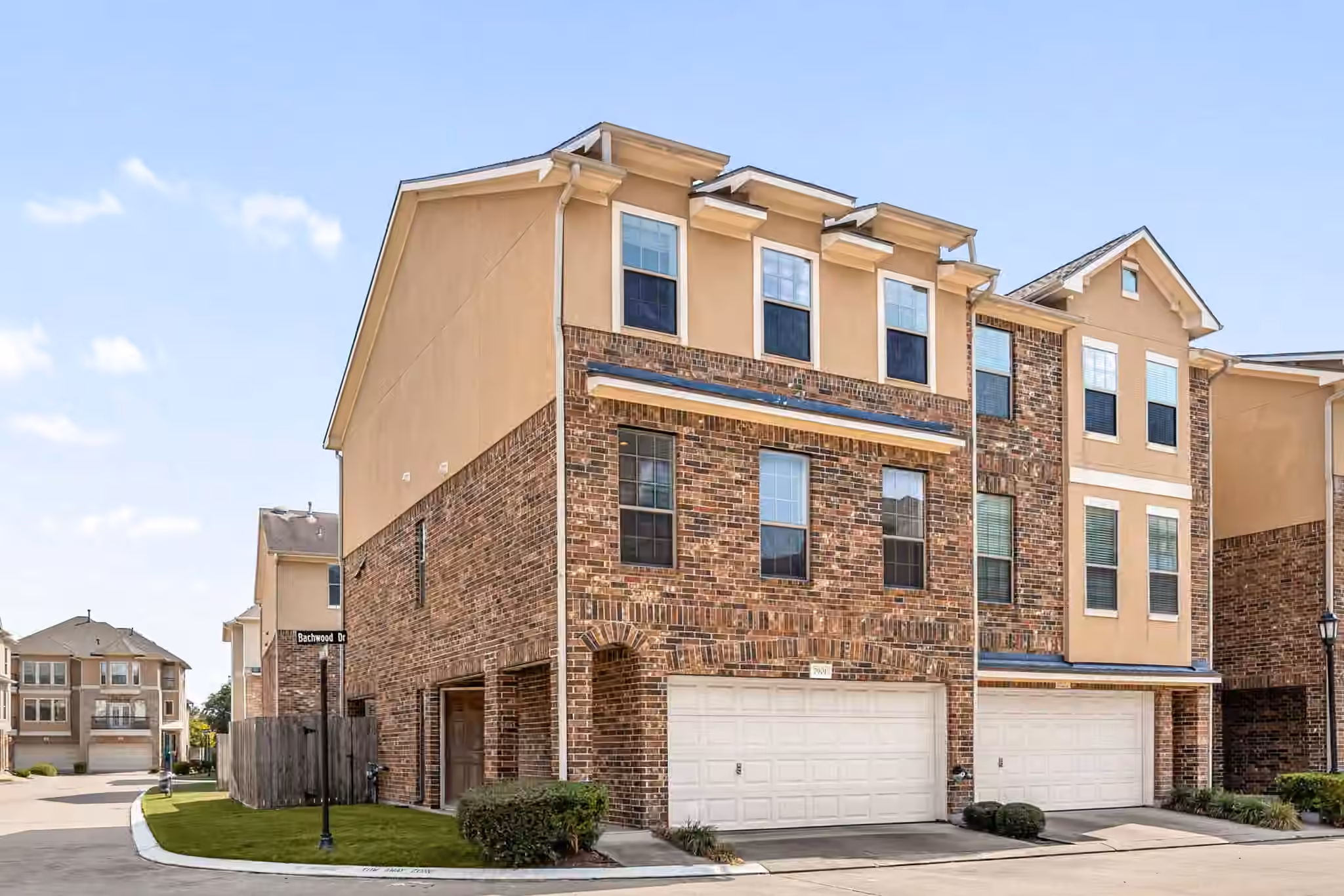 Photo 3 of 7901 Bachwood Drive, Houston, TX