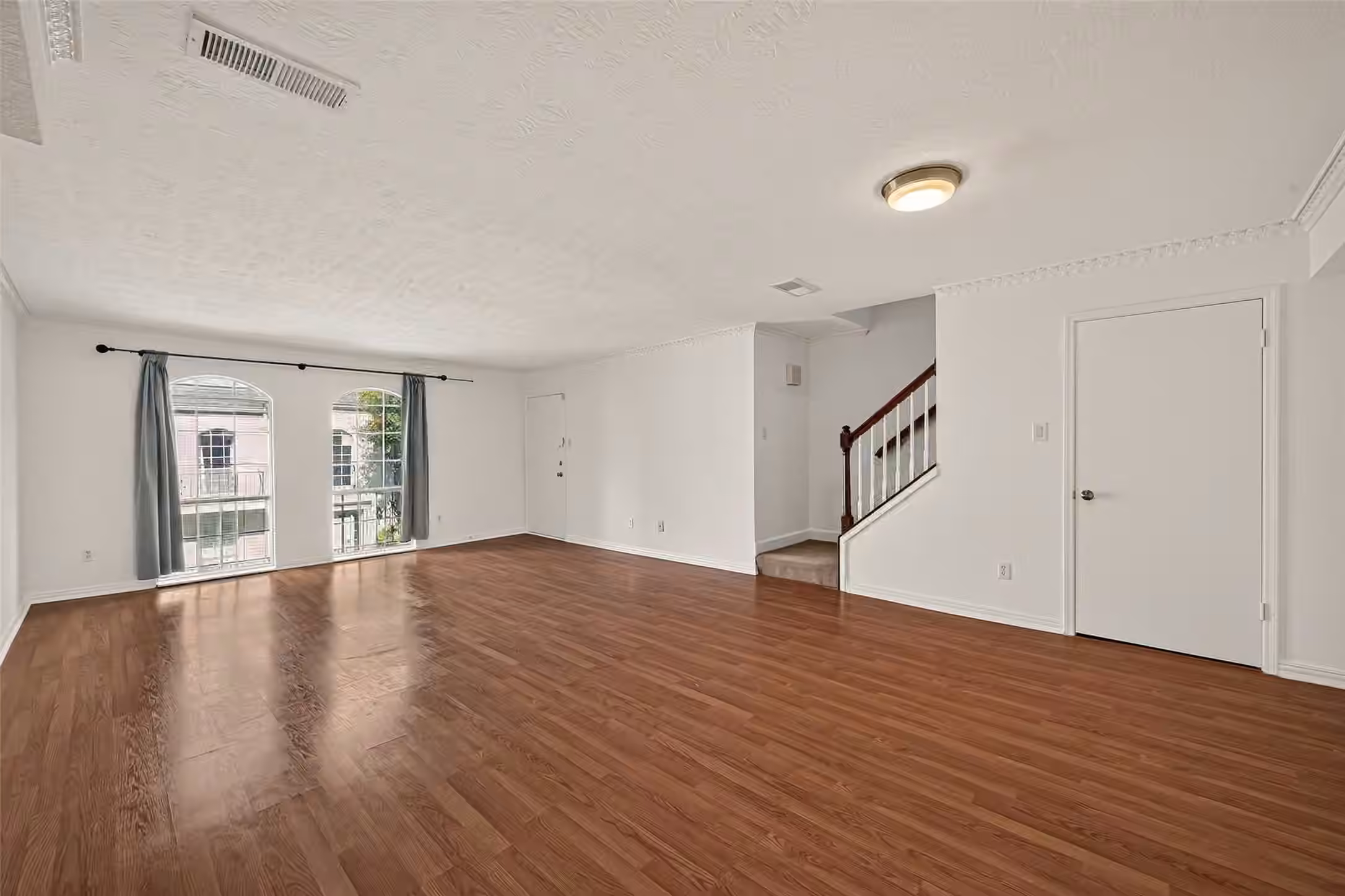 Photo 6 of 527 N Post Oak Lane 527, Houston, TX