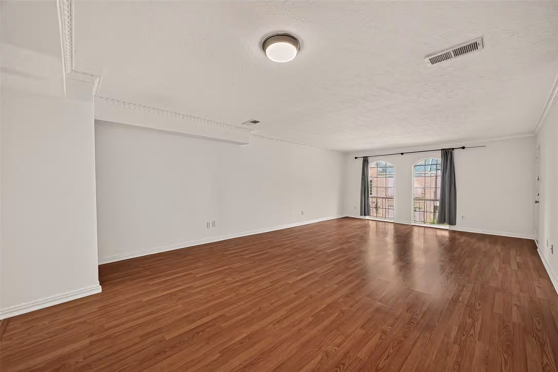 Photo 7 of 527 N Post Oak Lane 527, Houston, TX