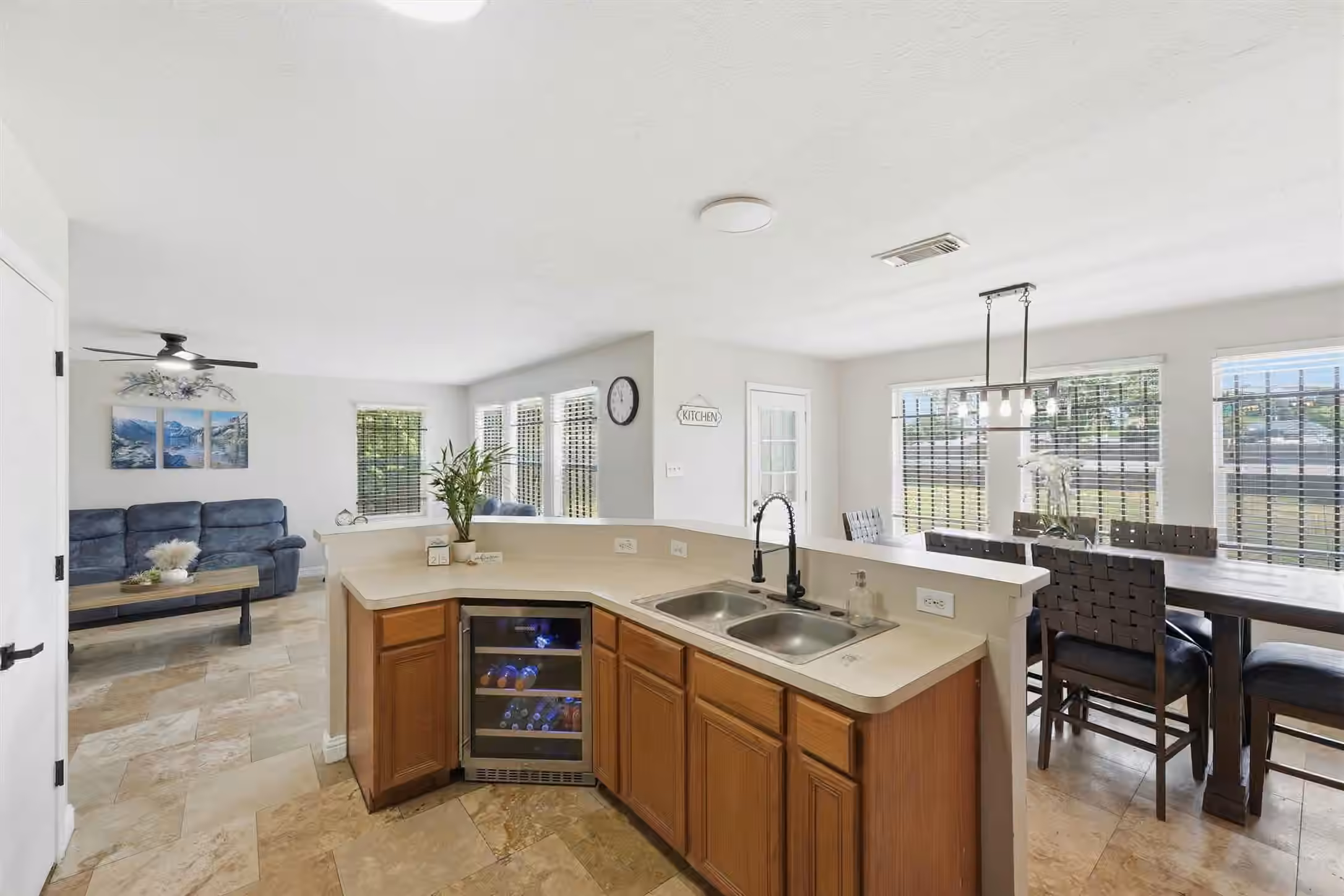 Photo 7 of 3602 Twisted Brook Drive, Houston, TX
