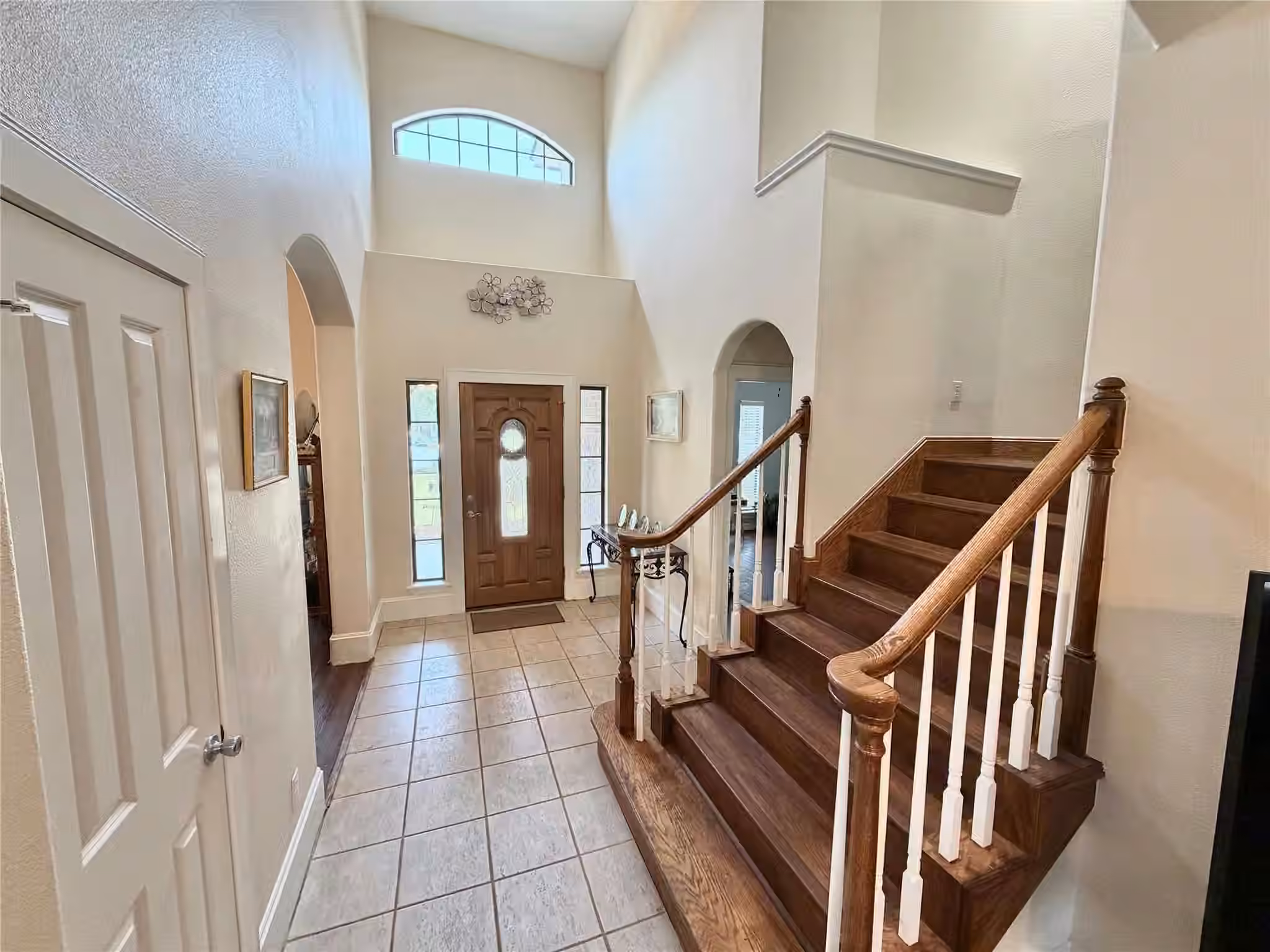 Photo 2 of 1113 Enchanted Oaks Drive, Angleton, TX