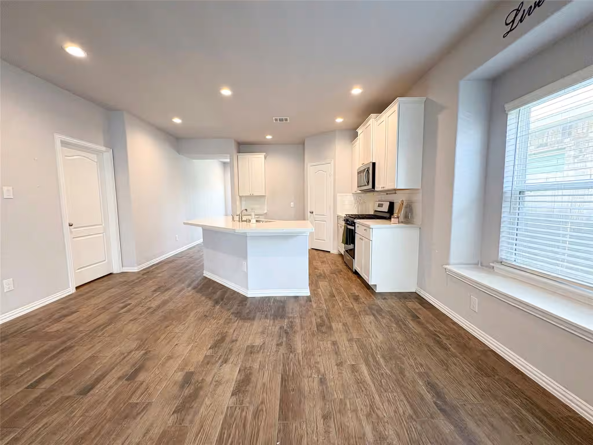 Photo 7 of 140 Kelly Street, Angleton, TX