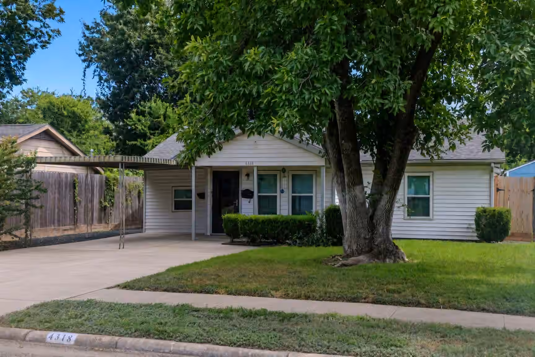 Photo 2 of 4318 Heite Street, Houston, TX