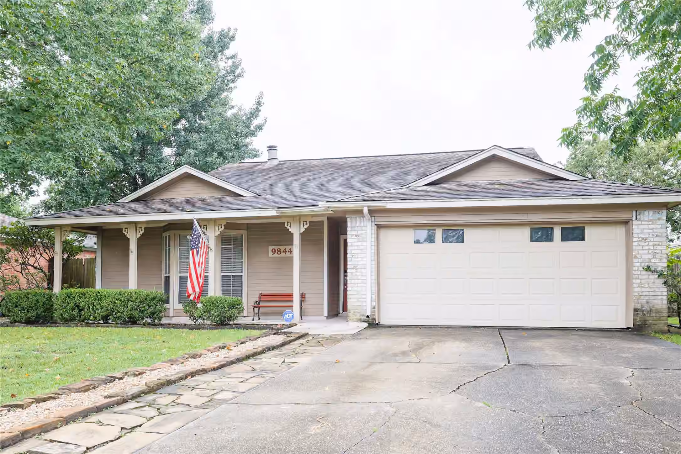 Photo of 9844 Oriole, Conroe, TX