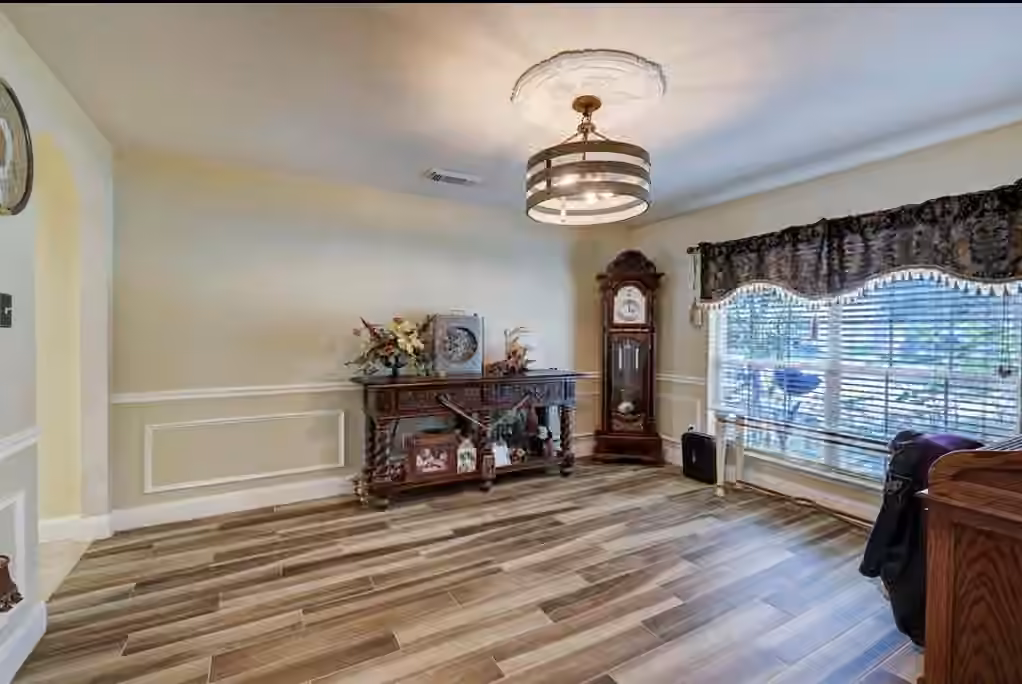 Photo 4 of 5949 Whispering Lakes Drive, Katy, TX