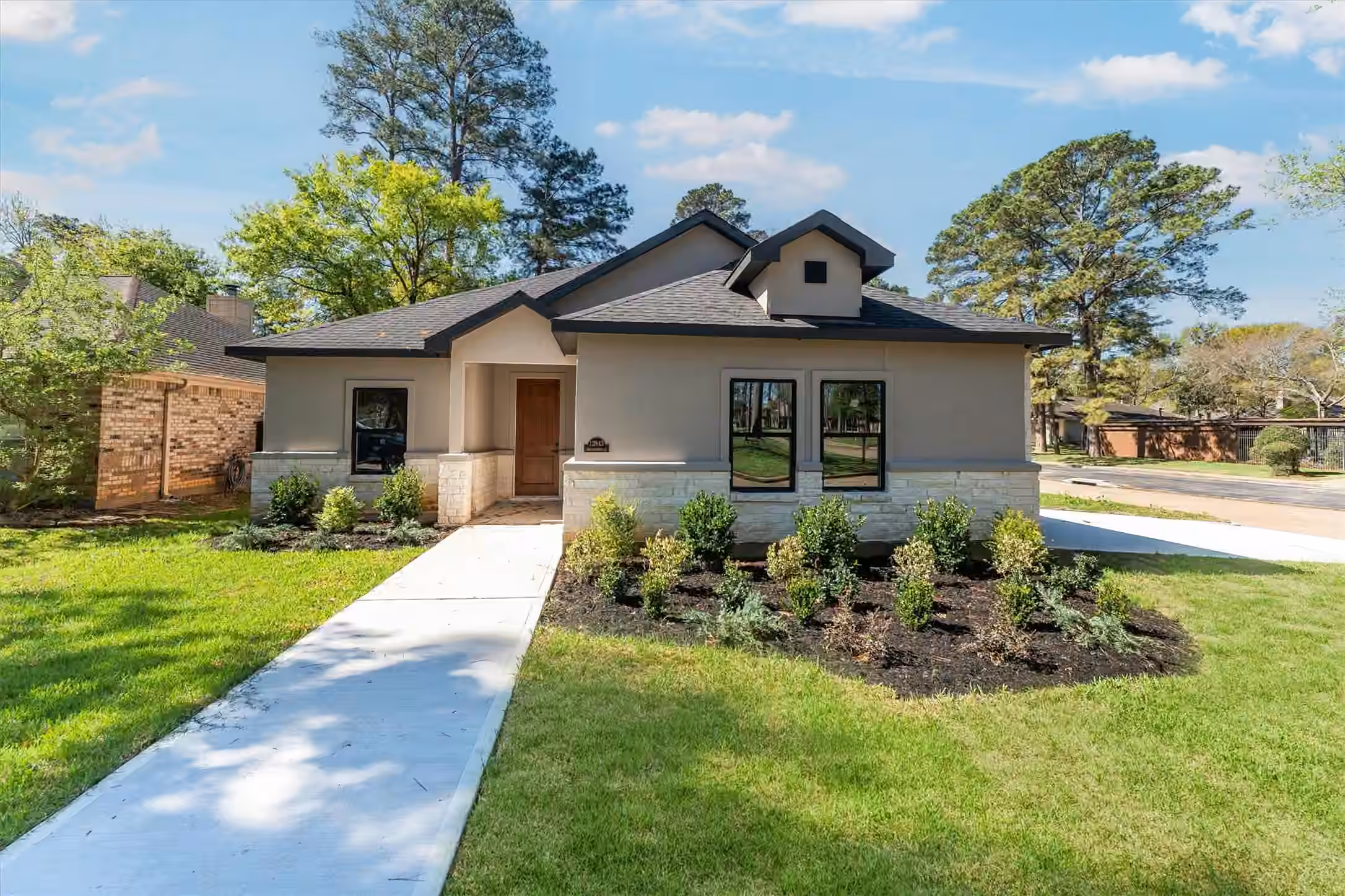 Photo of 11843 Briarwood Lane, Montgomery, TX 77356
