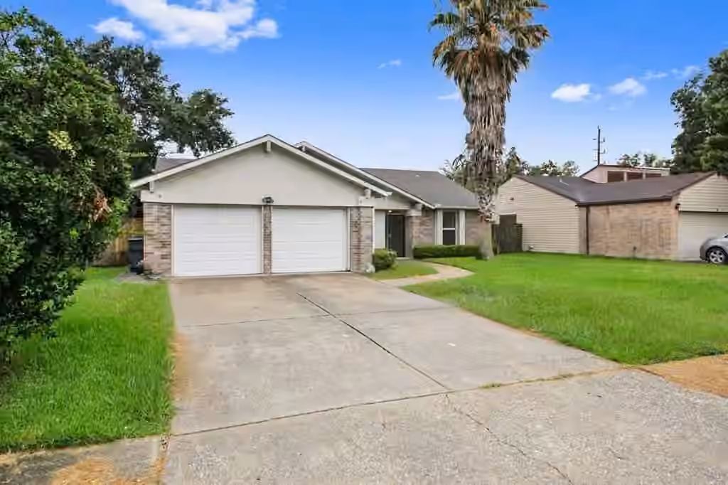 Photo 2 of 2811 Broad Haven Drive, Houston, TX