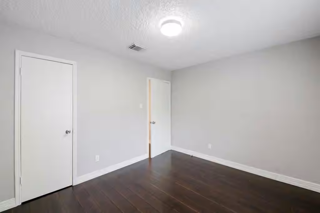 Photo 4 of 2811 Broad Haven Drive, Houston, TX