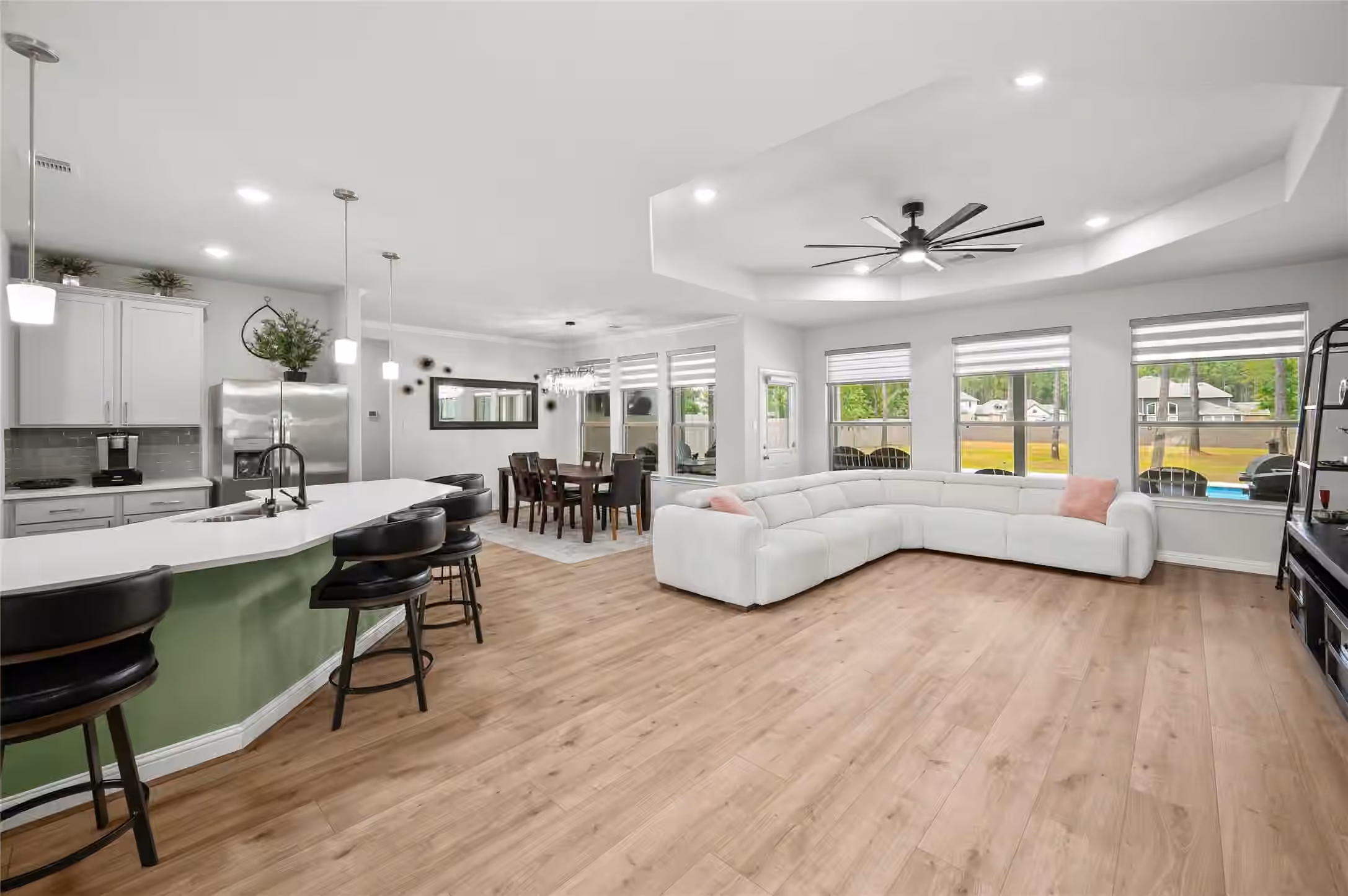 Photo 4 of 13419 Maverick Trail Road, Conroe, TX