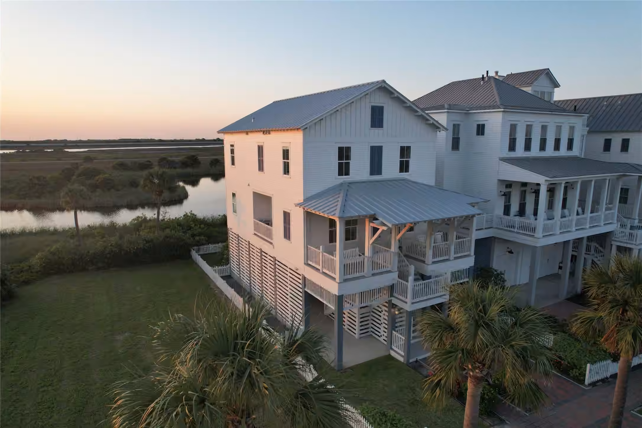 Photo of 1510 Beachtown Drive, Galveston, TX 77550
