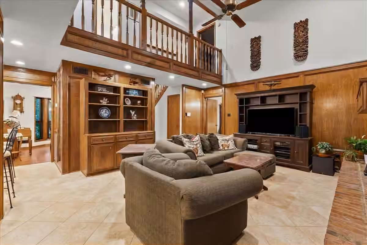 Photo 3 of 1810 Hunt Drive, Friendswood, TX