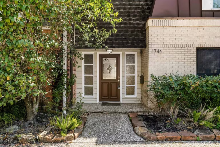 Photo of 1746 S Gessner, Houston, TX