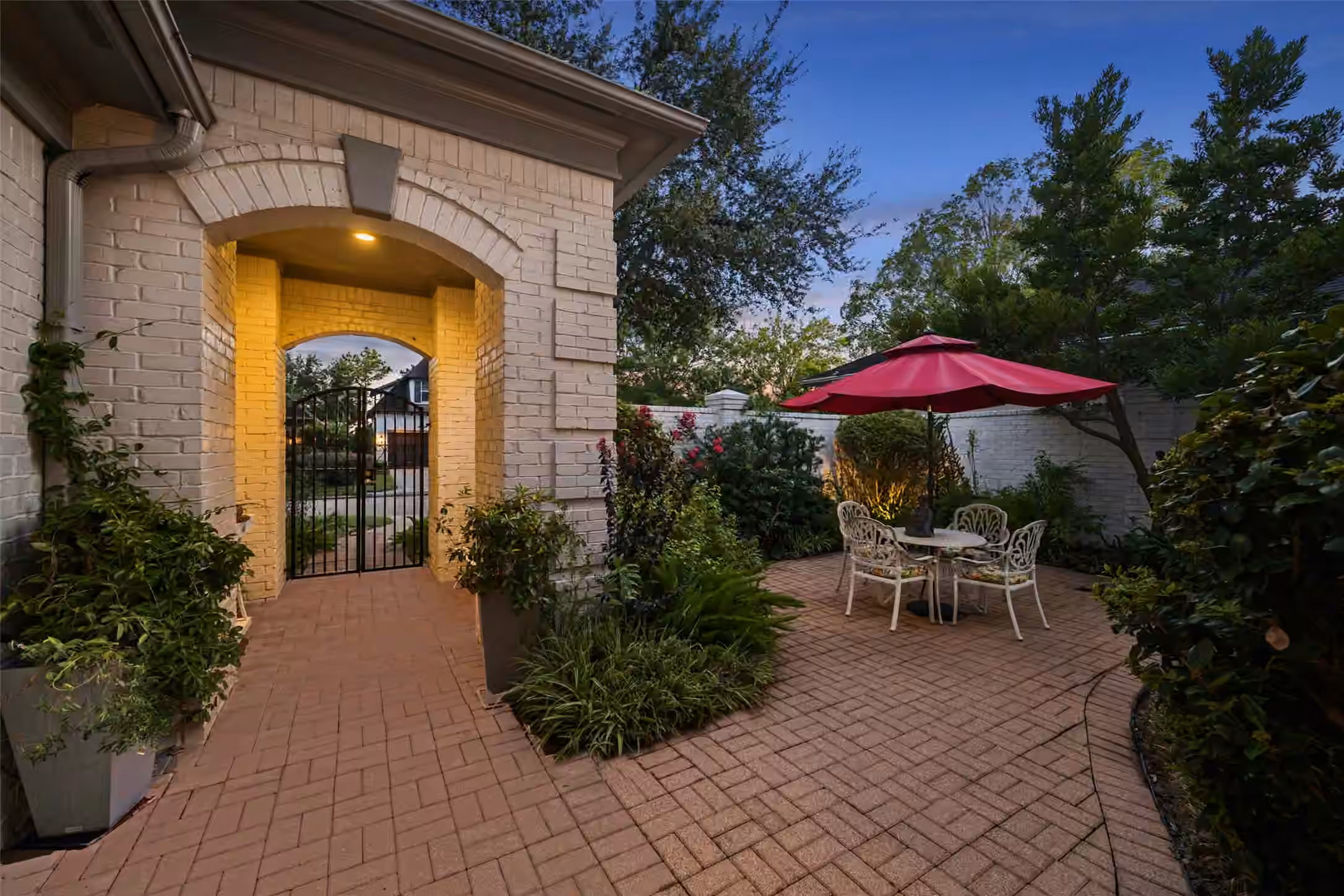Photo 6 of 11418 Gallant Ridge Lane, Houston, TX