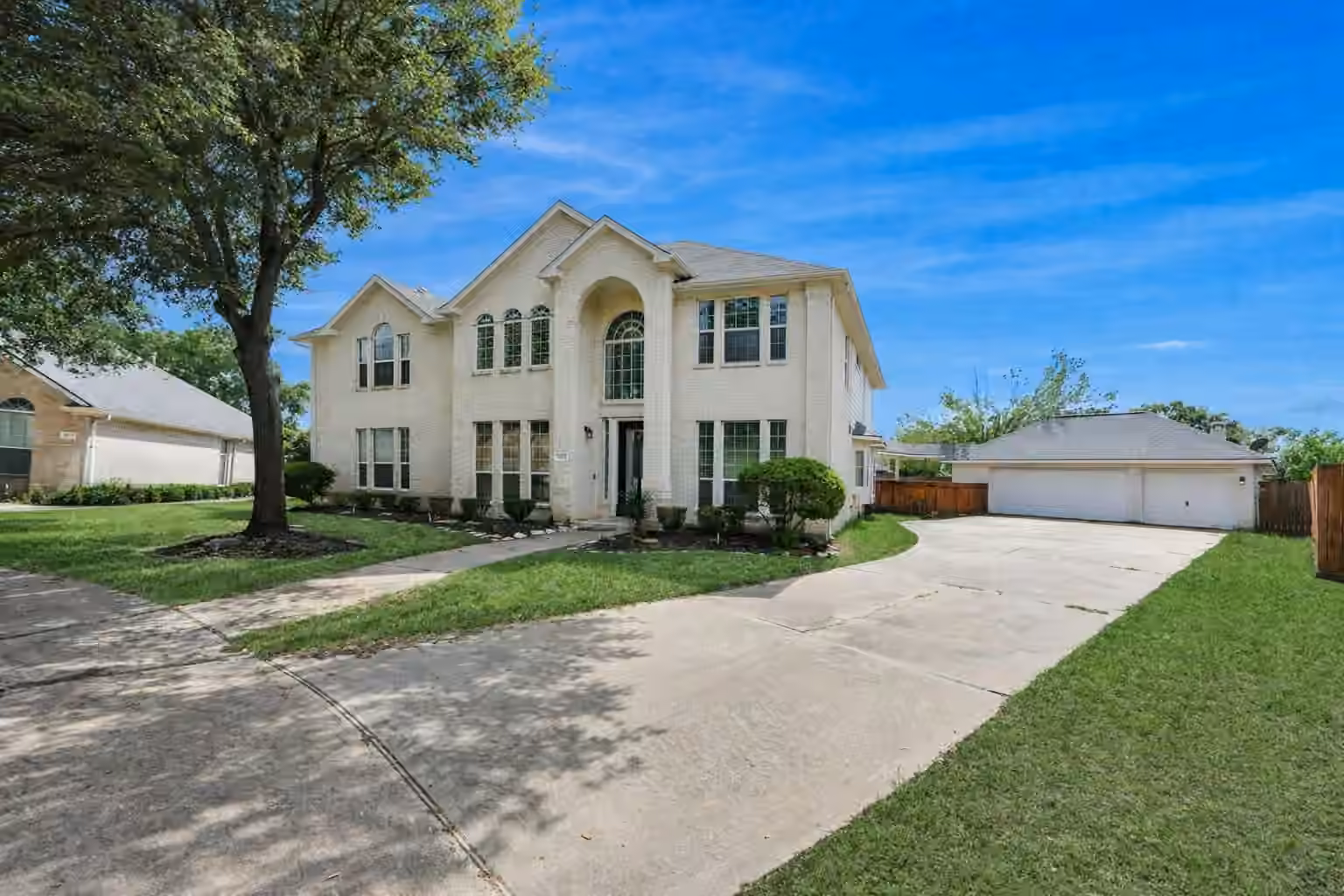 Photo 2 of 5703 Bishops Glen Court, Houston, TX