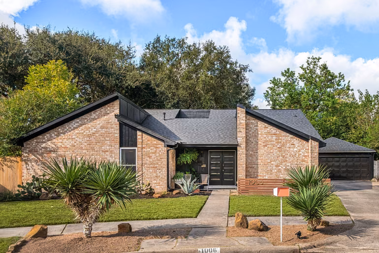 Photo of 1006 Indian Ridge Court, Katy, TX 77450