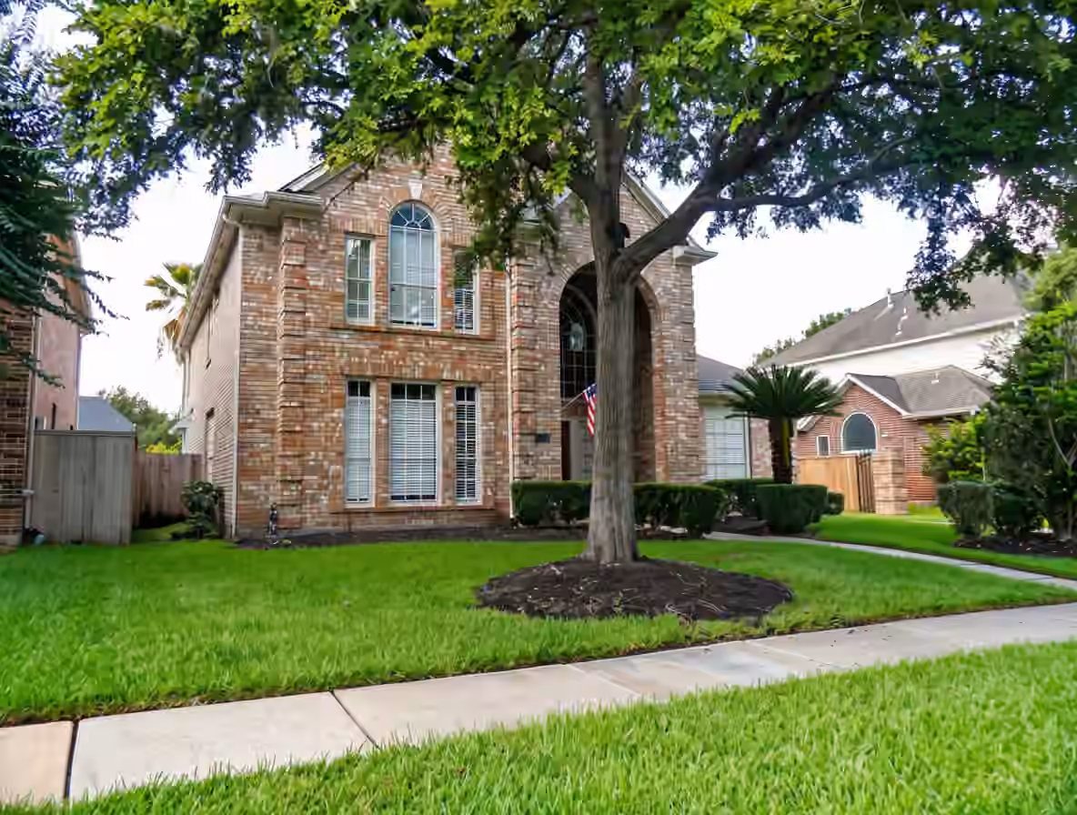 Photo 2 of 7302 Emerald Glen Drive, Sugar Land, TX