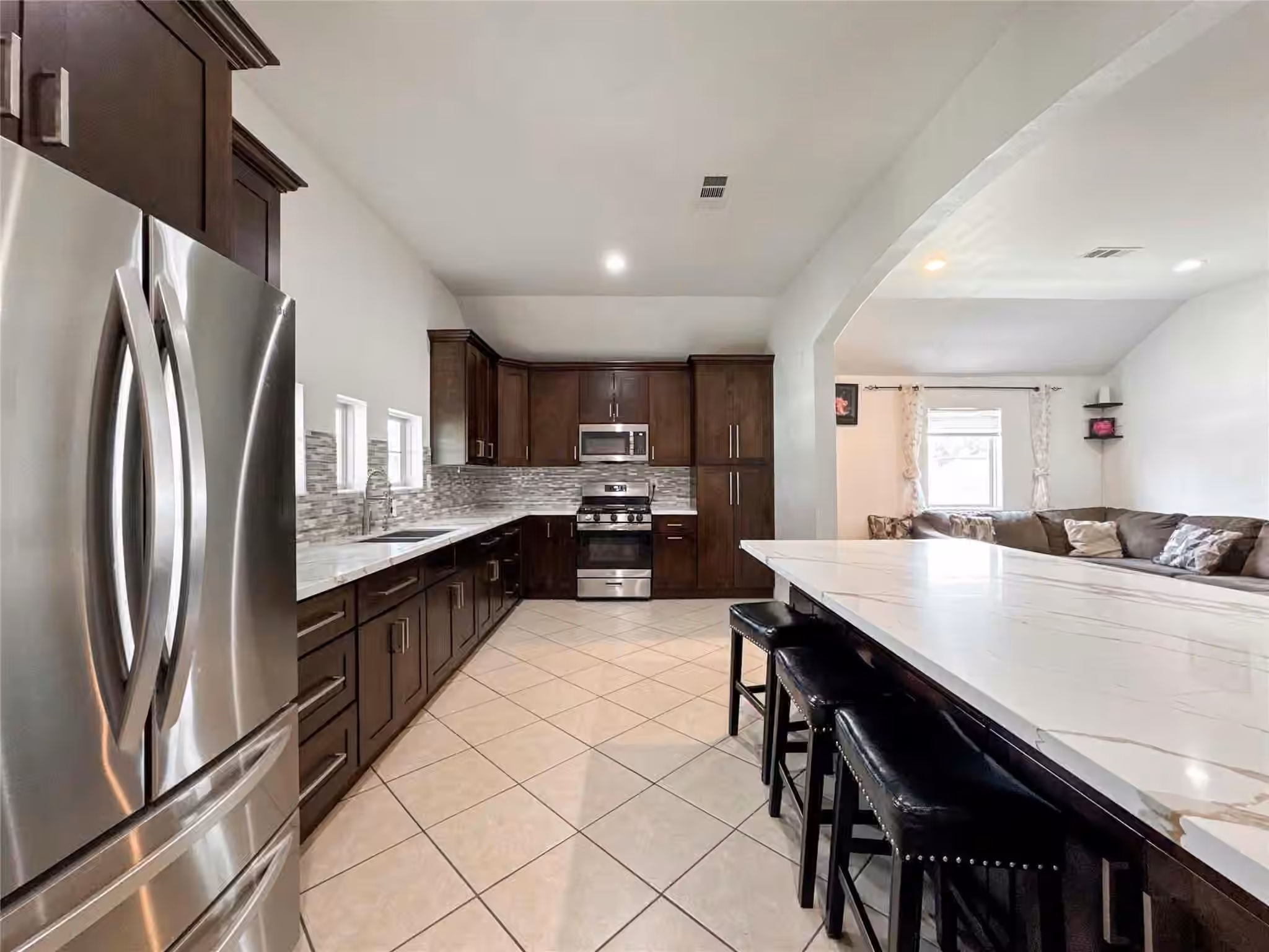 Photo 6 of 1060 County Road 5021, Cleveland, TX
