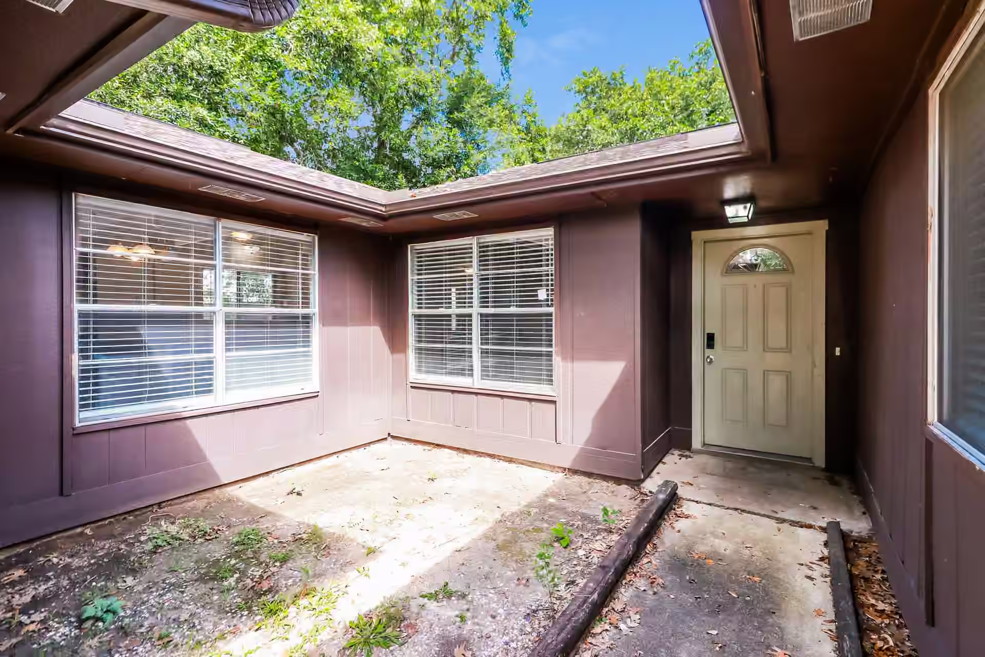 Photo 2 of 707 Brookford Drive, Missouri City, TX