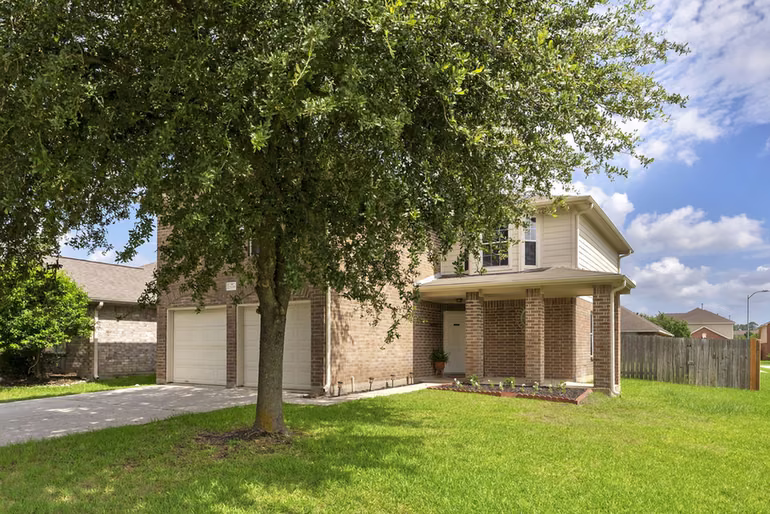 Photo 2 of 25318 Barmby Drive, Tomball, TX
