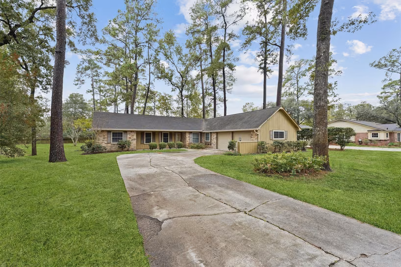 Photo 6 of 714 Golden Bear Lane, Kingwood, TX