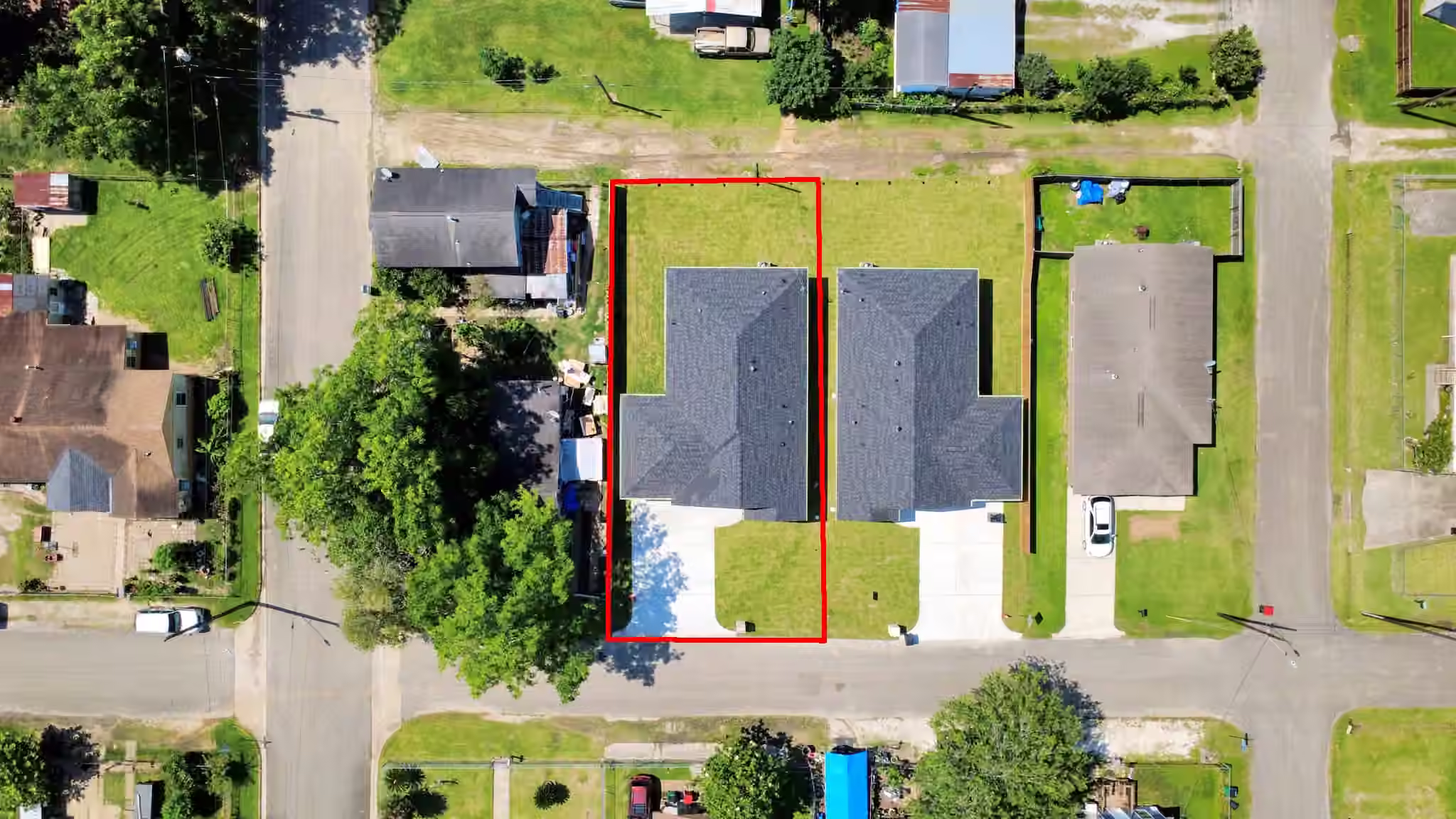 Photo 2 of 608 Miriam Street, Baytown, TX