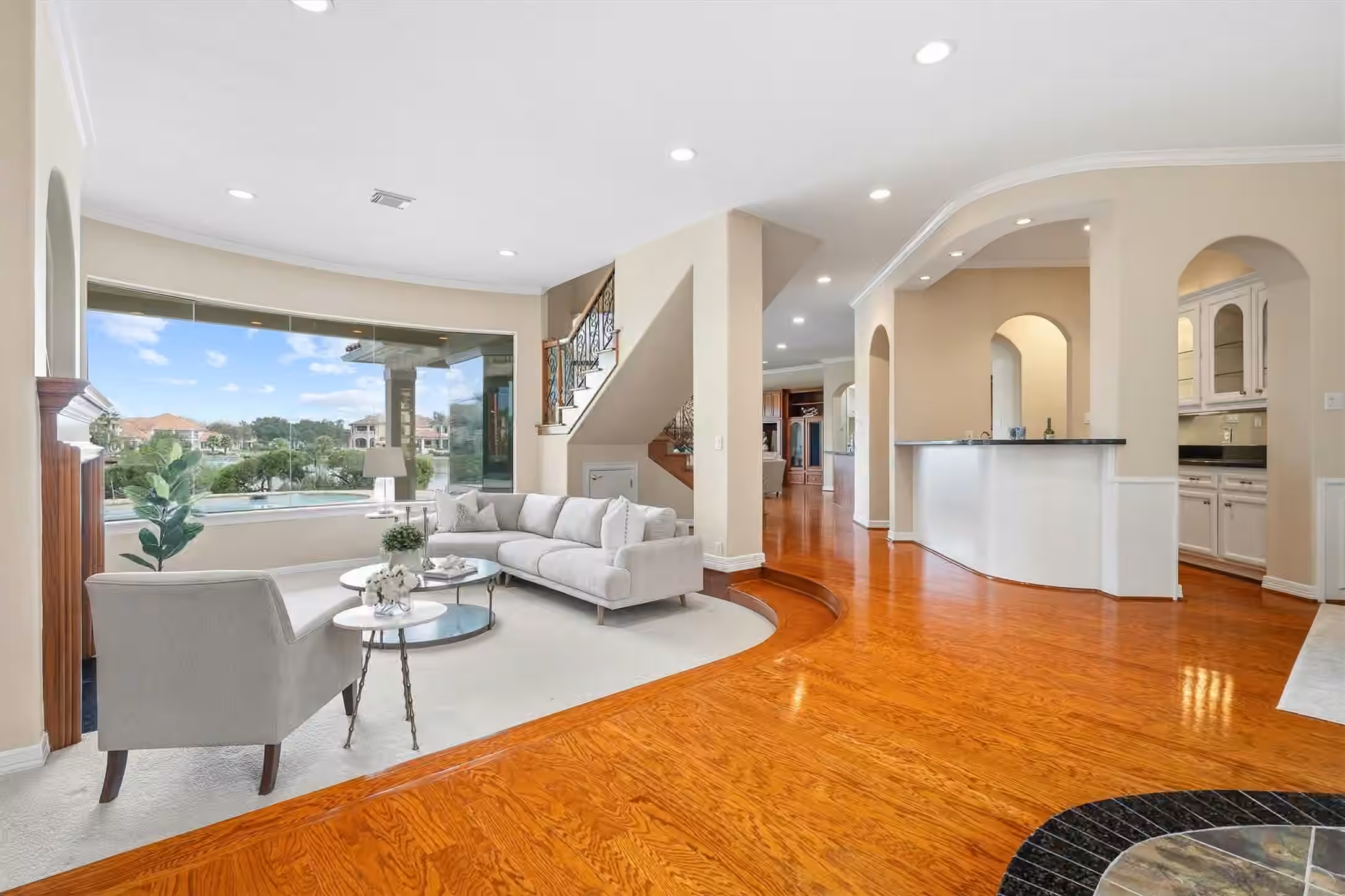 Photo 5 of 19006 Windsor Lakes Drive, Houston, TX