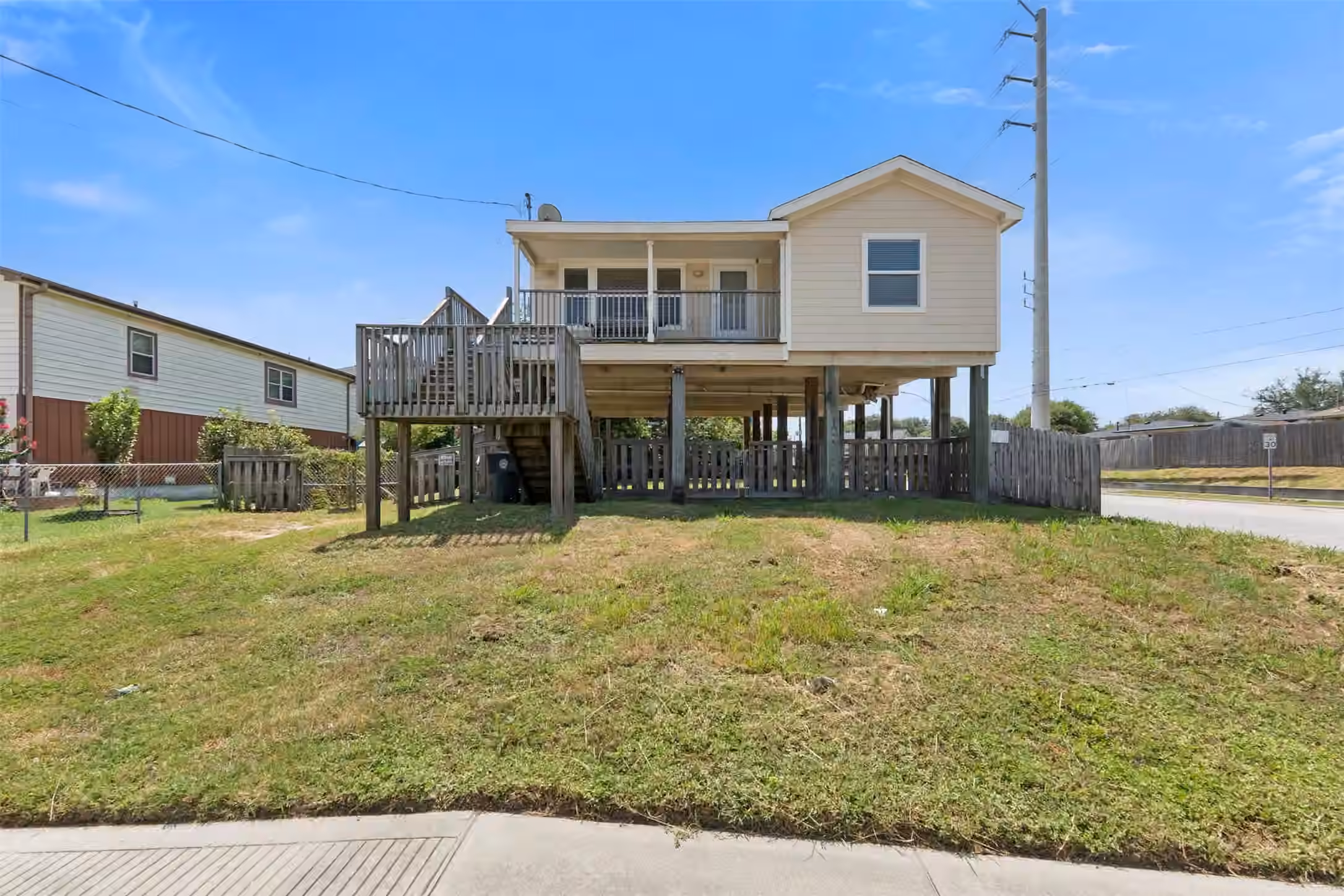 Photo of 2001 67th Street, Galveston, TX 77551