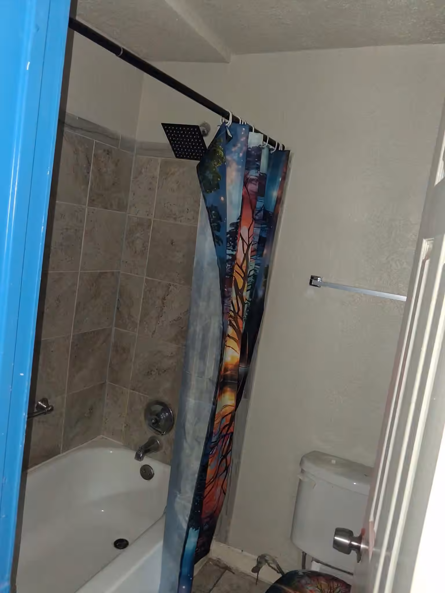 Photo 3 of 8029 Woodlyn Road, Houston, TX
