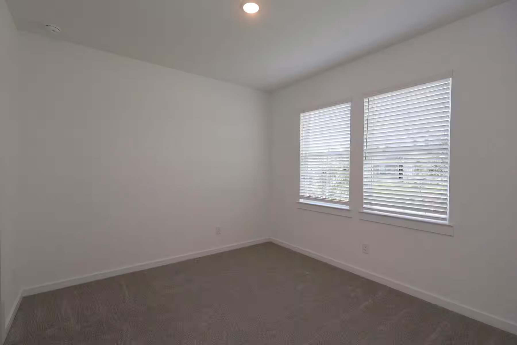 Photo 2 of 12111 Upper Meadows Avenue, Mont Belvieu, TX
